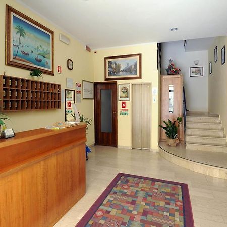 Hotel Marina مونتيكاتيني تيرمي المظهر الخارجي الصورة